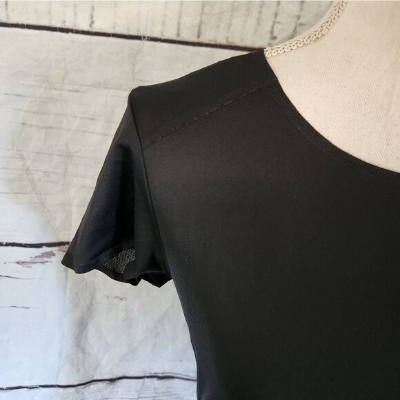 ON Performance T Mesh and Jersey T -Shirt Size Small - Picture 6 of 8